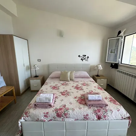 Blue Sky House טאורמינה