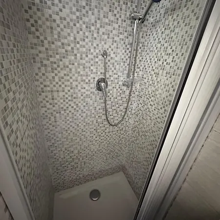 Blue Sky House לינה וארוחת בוקר
