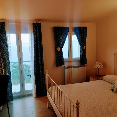 Blue Sky House Bed and Breakfast Ταορμίνα